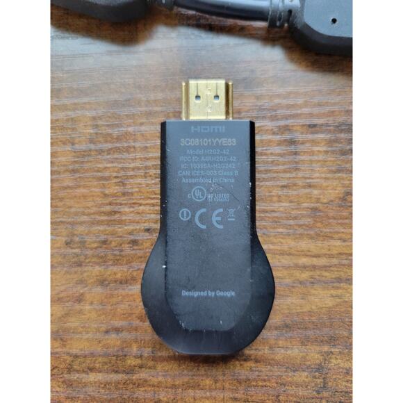 Google Chromecast H2G2-42 USB-C Streaming Service Unit w/Extender and Power Plug - Picture 4 of 6